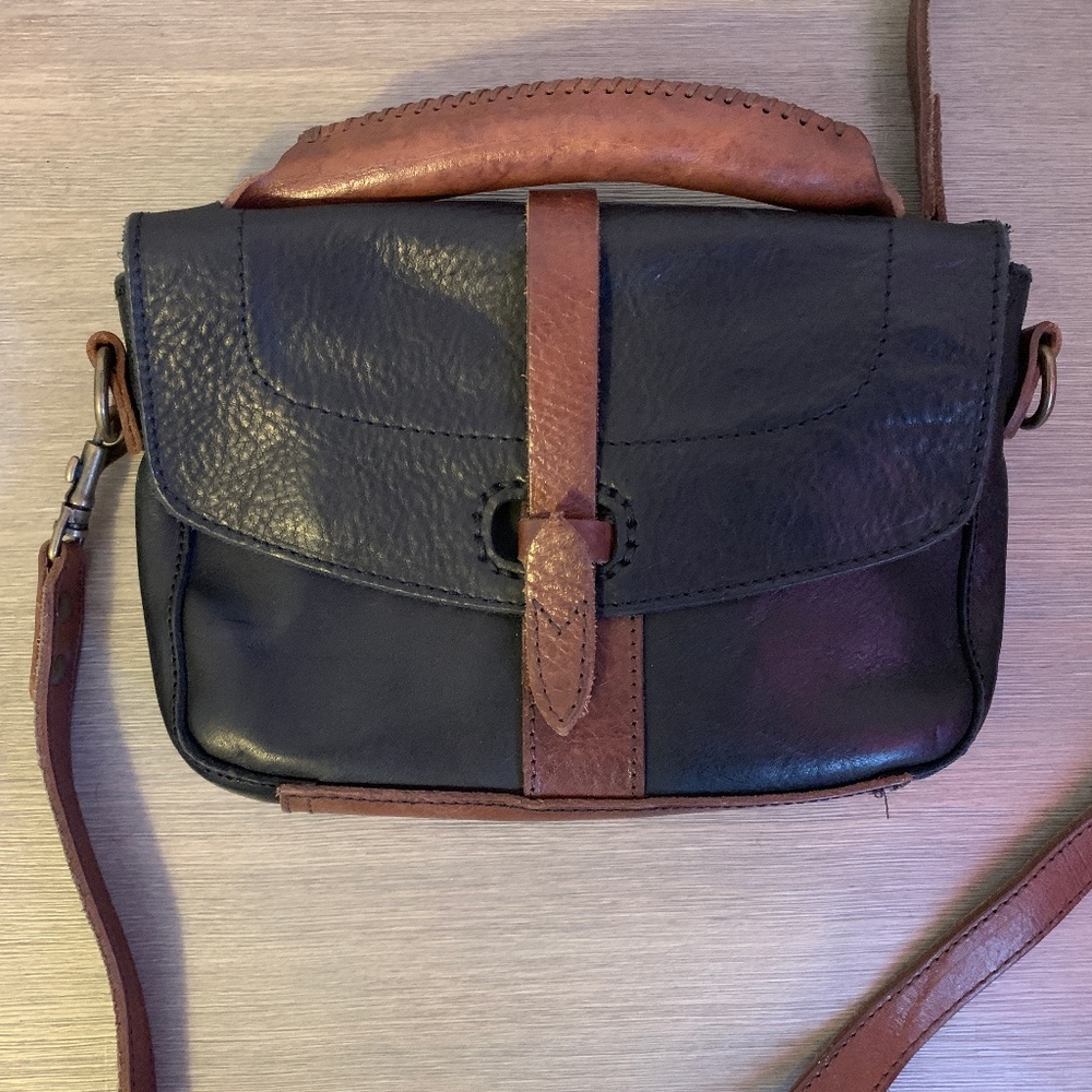 Will Leather Goods crossbody purse - Picture 1 of 4